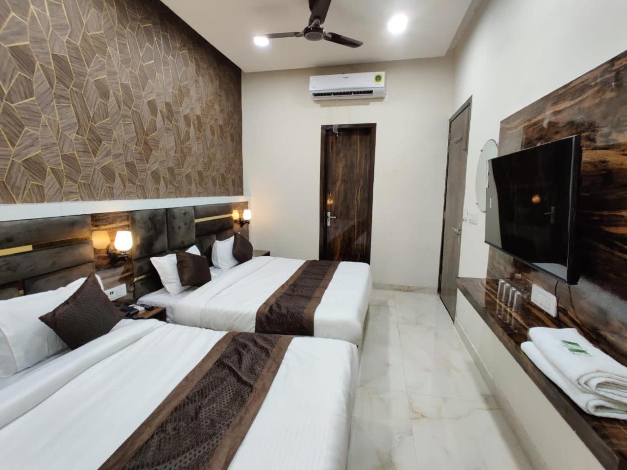 Hotel Gs Amritsar 200 Mtr From Golden Temple Dış mekan fotoğraf