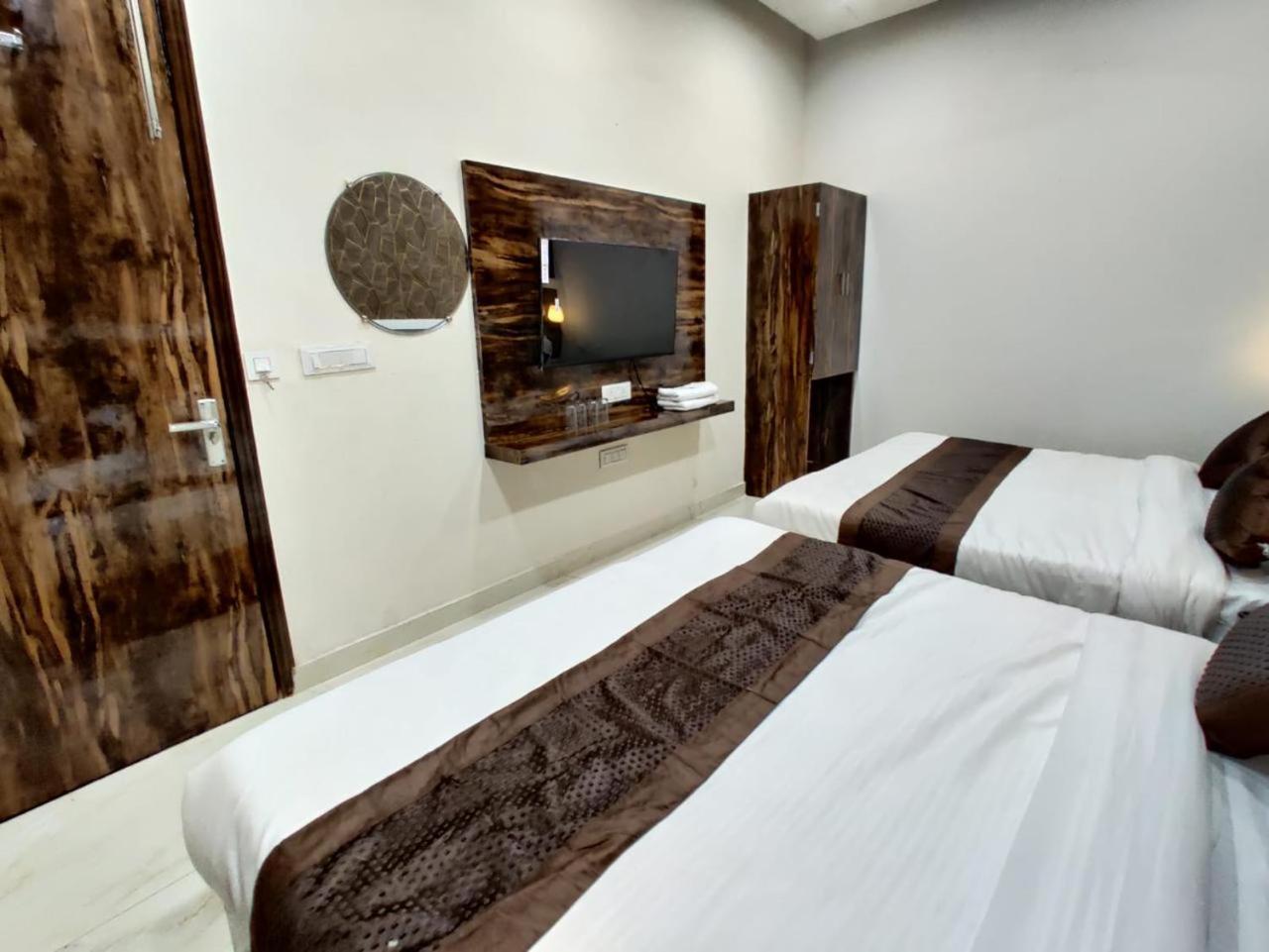Hotel Gs Amritsar 200 Mtr From Golden Temple Dış mekan fotoğraf
