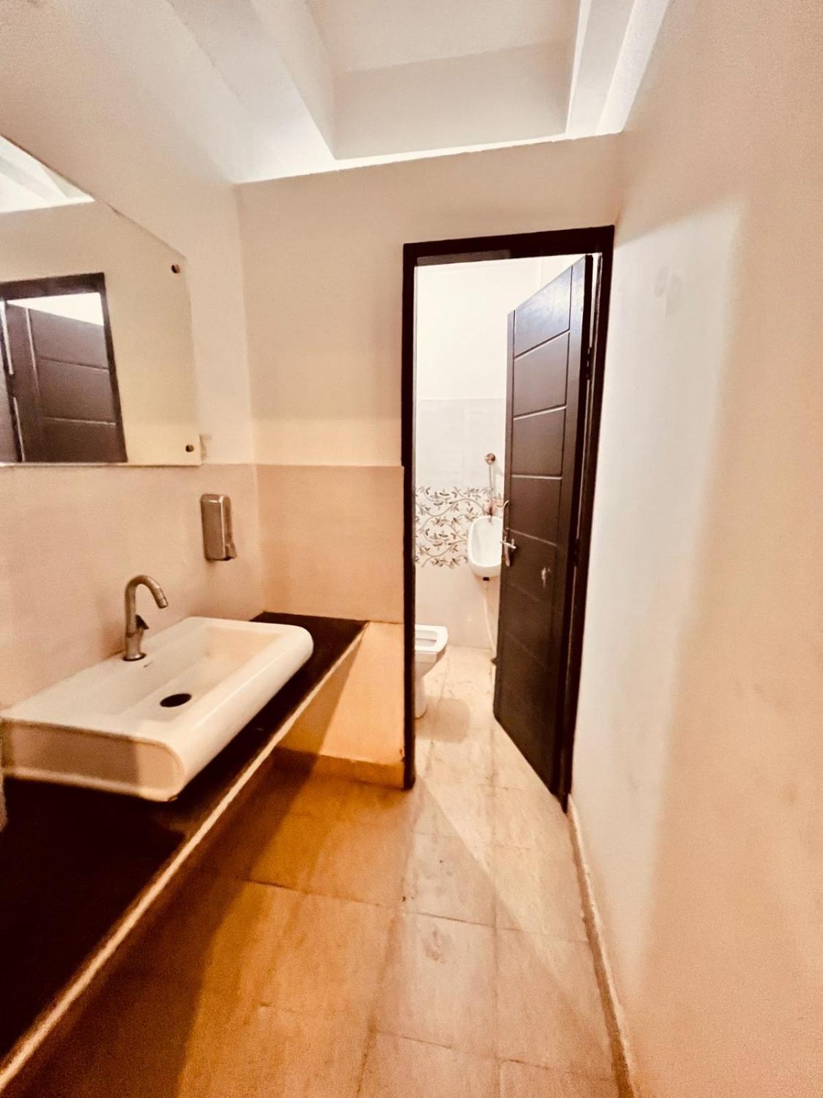 Hotel Gs Amritsar 200 Mtr From Golden Temple Dış mekan fotoğraf