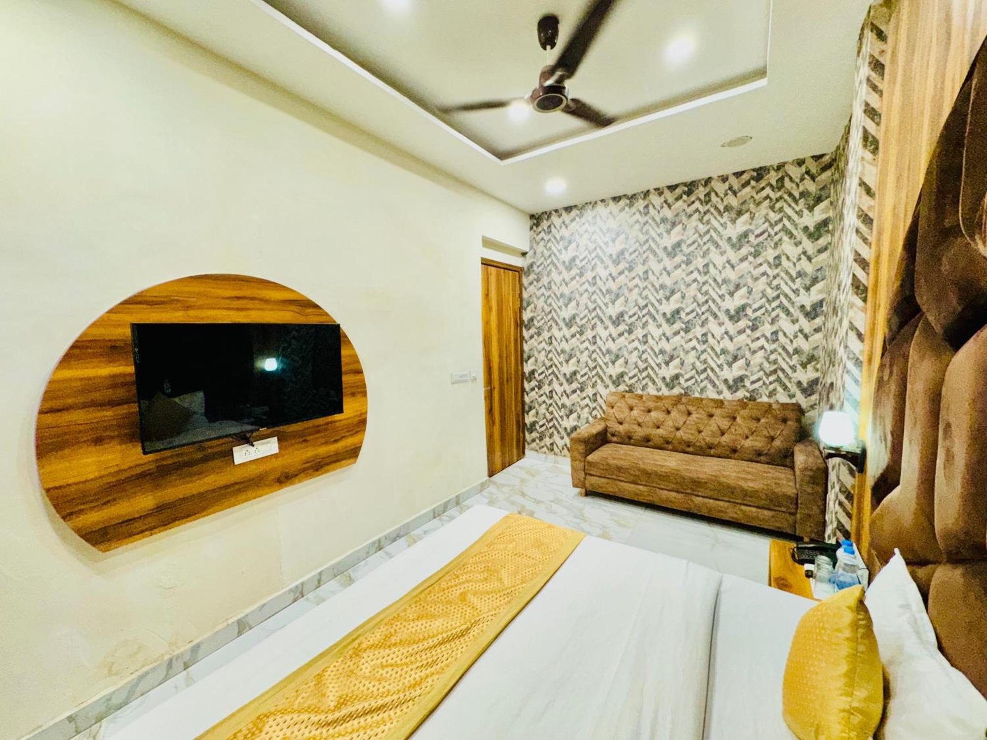 Hotel Gs Amritsar 200 Mtr From Golden Temple Dış mekan fotoğraf