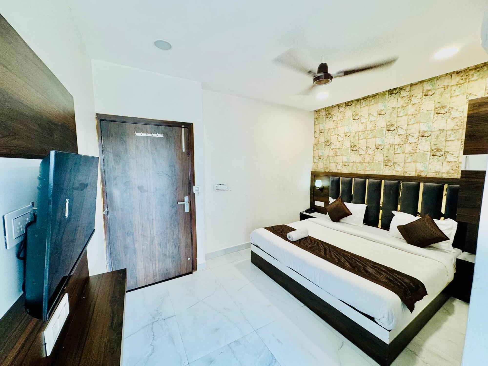 Hotel Gs Amritsar 200 Mtr From Golden Temple Dış mekan fotoğraf