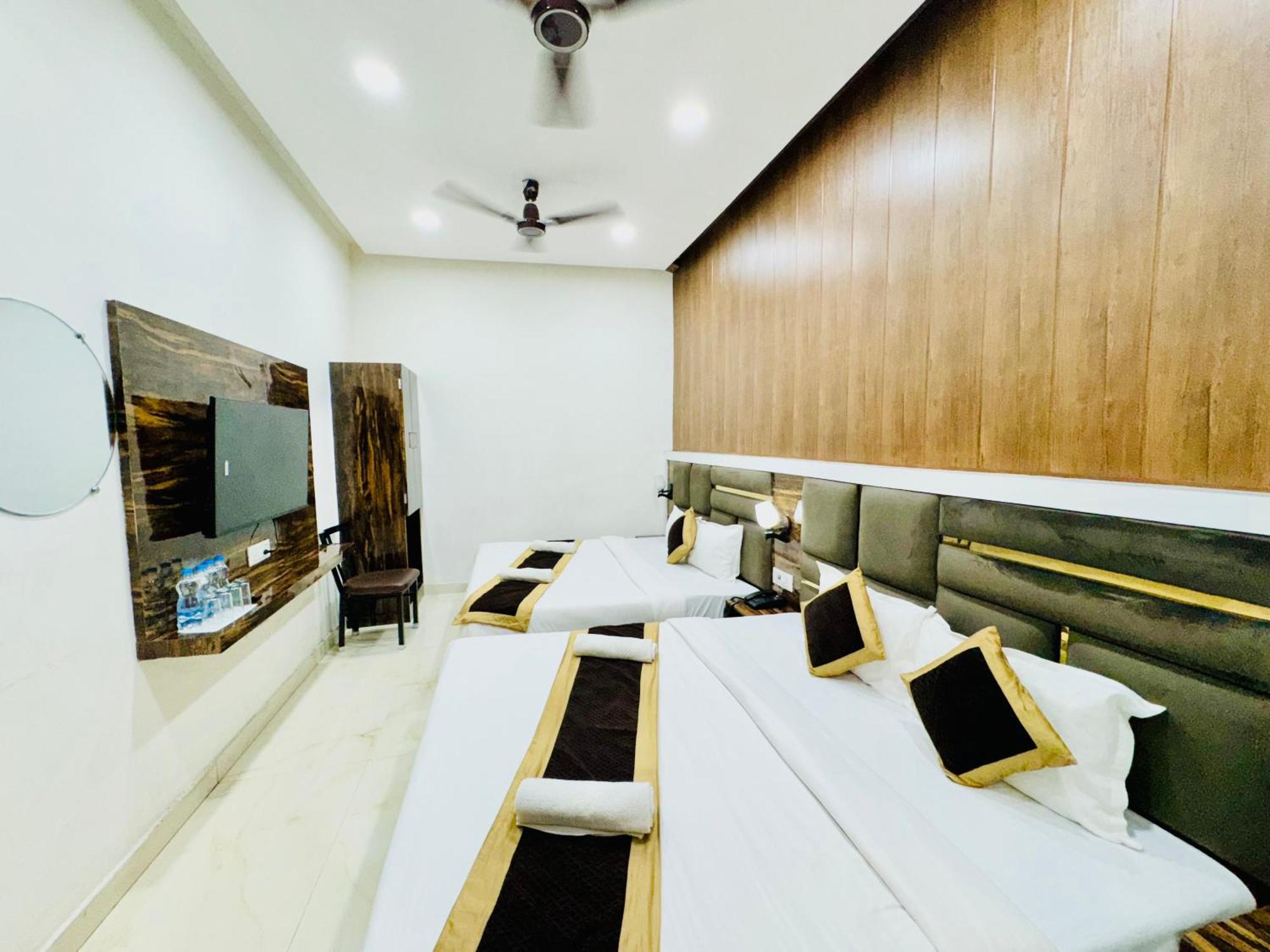 Hotel Gs Amritsar 200 Mtr From Golden Temple Dış mekan fotoğraf