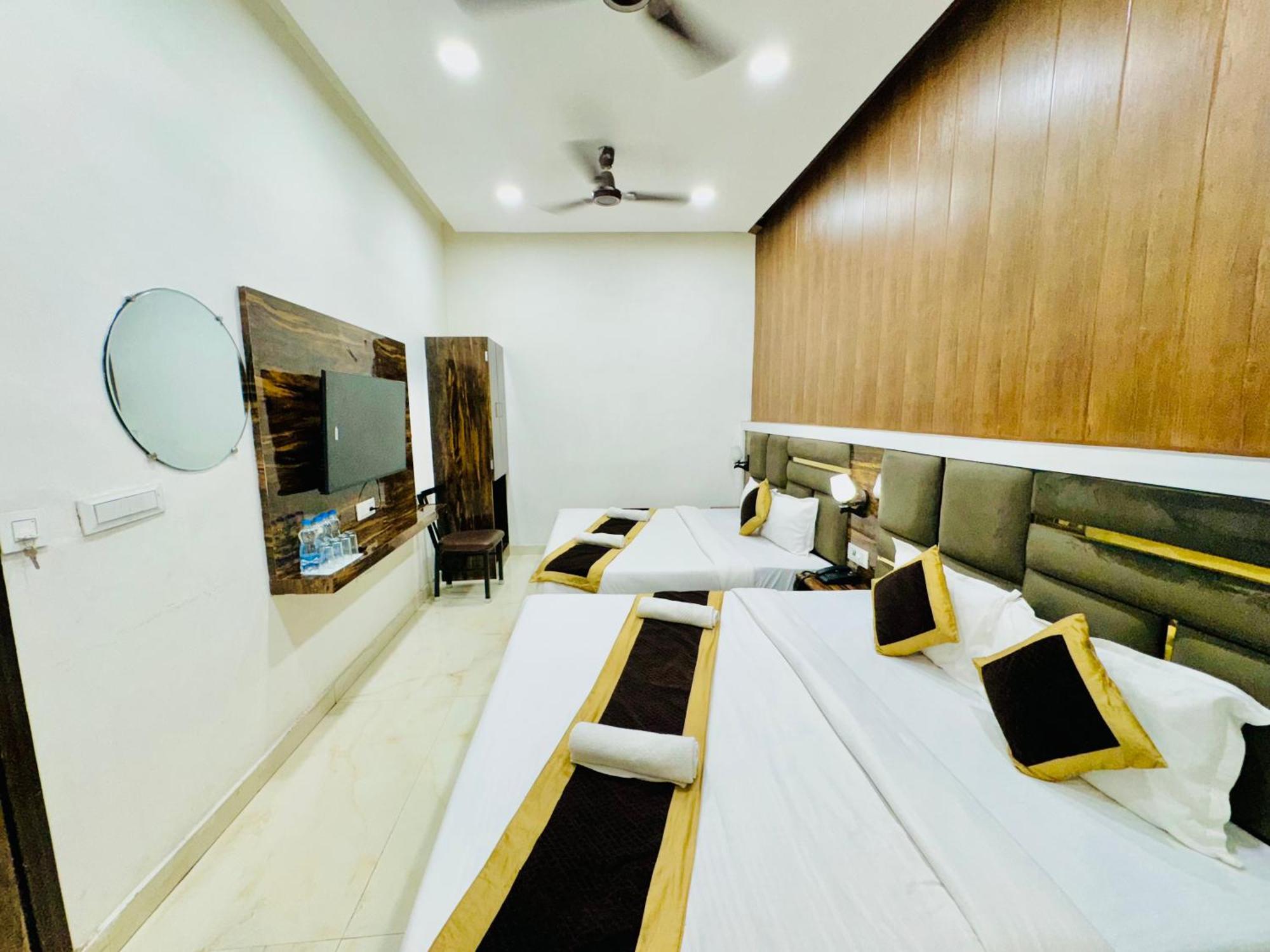 Hotel Gs Amritsar 200 Mtr From Golden Temple Dış mekan fotoğraf